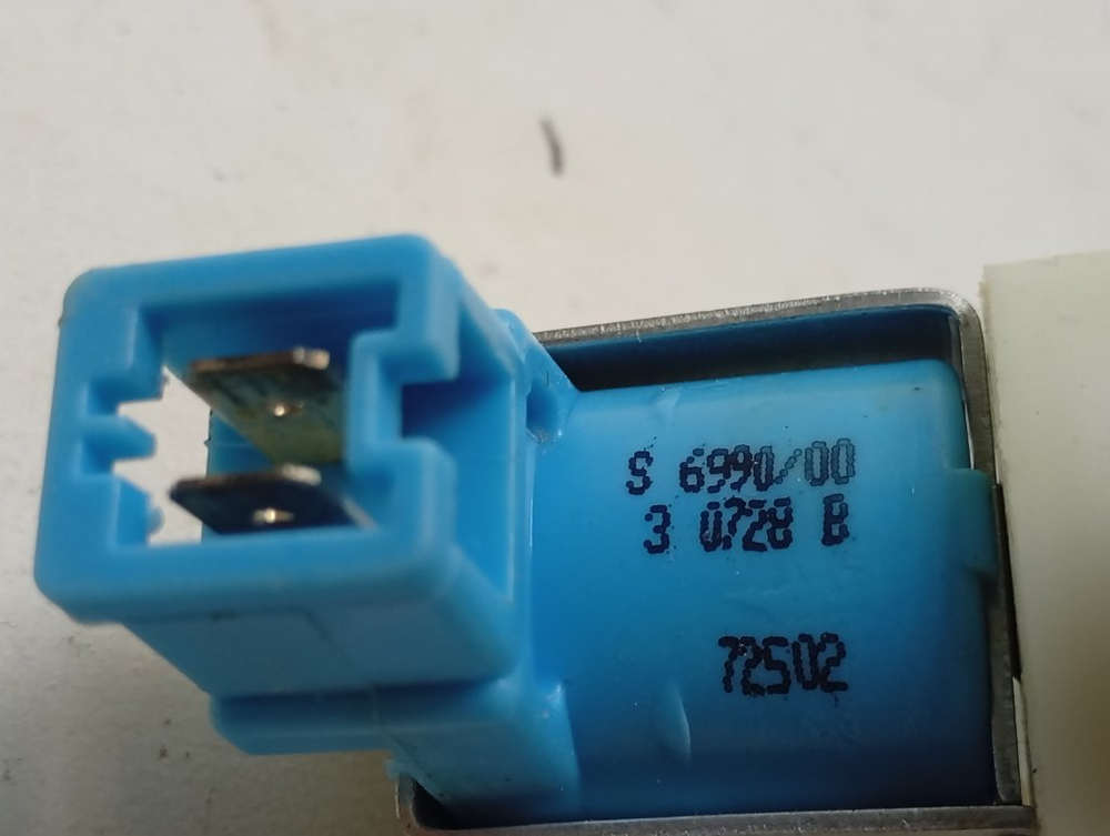 WP79/2 ктп6 Клапан подачи воды для посудомоечных машин Whirlpool 481228128462 б/у