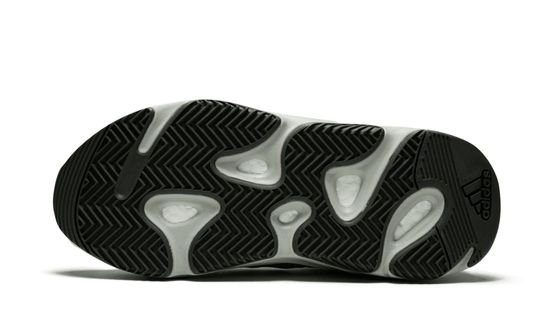 Кроссовки Adidas Yeezy Boost 700 Salt