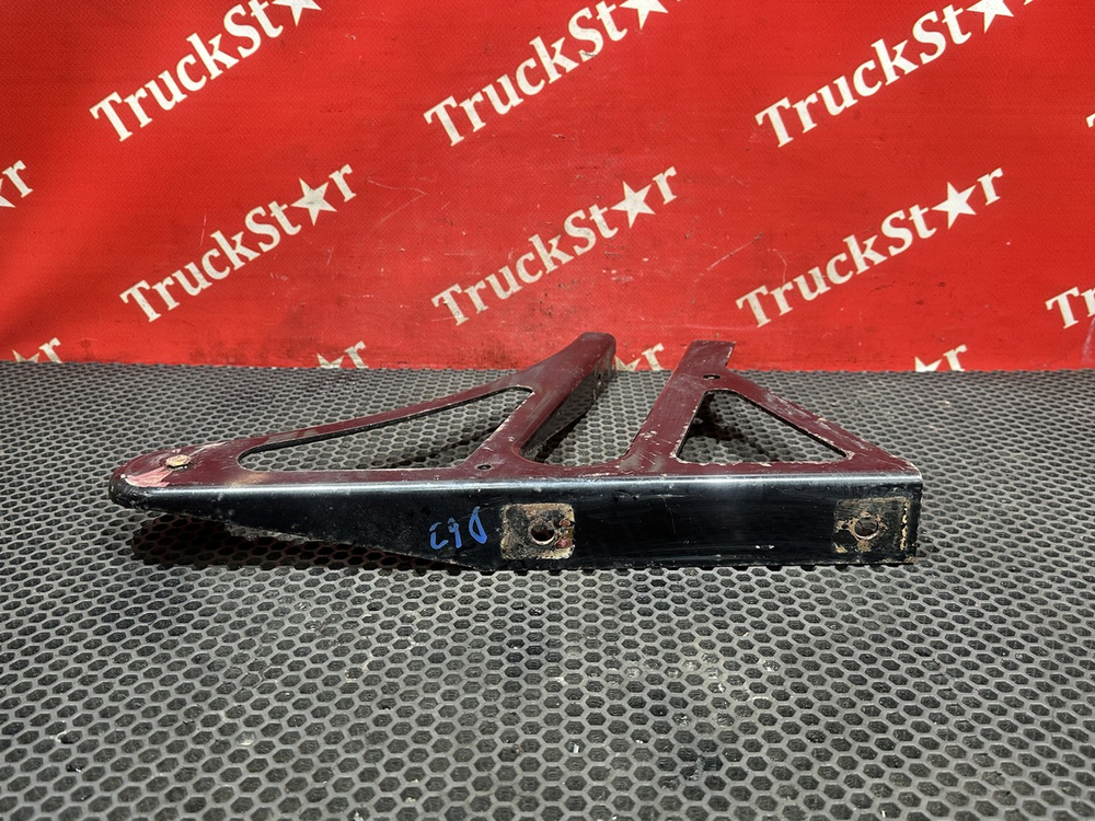 Кронштейн воздушного фильтра 2018г