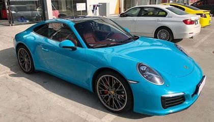 Porsche 911 в виниловую пленку Miami Blue Rg10pe