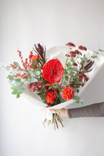 Яркий букет ко Дню матери