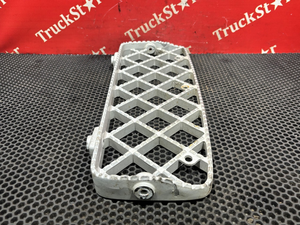 Ступенька левая верхняя