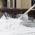 Лопата для уборки снега тротуарная, алюминиевая,500х400х1420мм, деревянный черенок, Сибртех