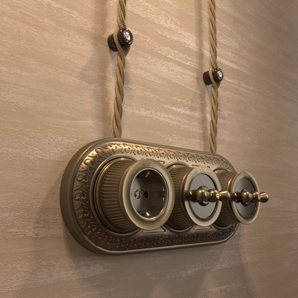 Рамка на 3 поста (бронза)