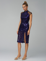 Платье в пайетках с разрезом