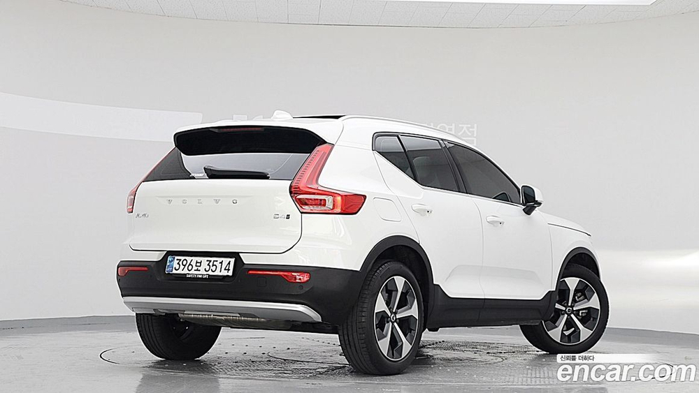 Volvo XC40 B4 Ultimate Bright (07.2023)