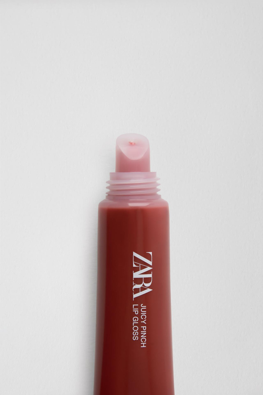 ZARA Увлажняющий блеск для губ, красноватый