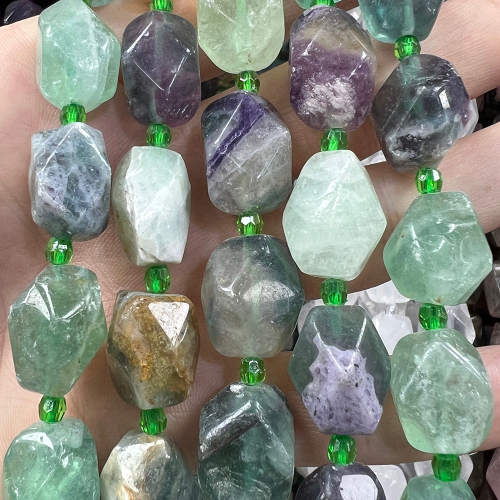 Флюорит бусины 13х18/22 мм, крупная грань, нитка 38 см