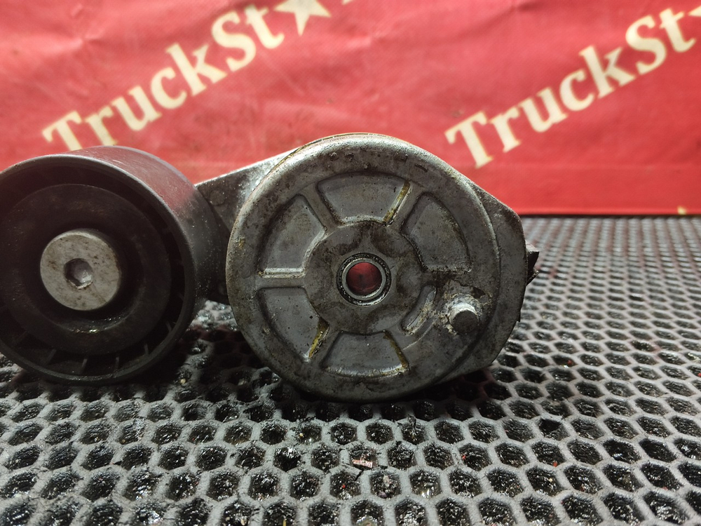 Ролик-натяжитель