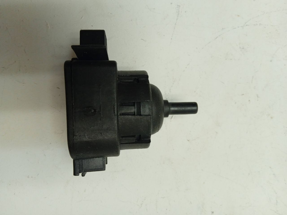 EWS1256EGU кт7 Датчик уровня (прессостат) для стиральной машины Electrolux 132516205 б/у