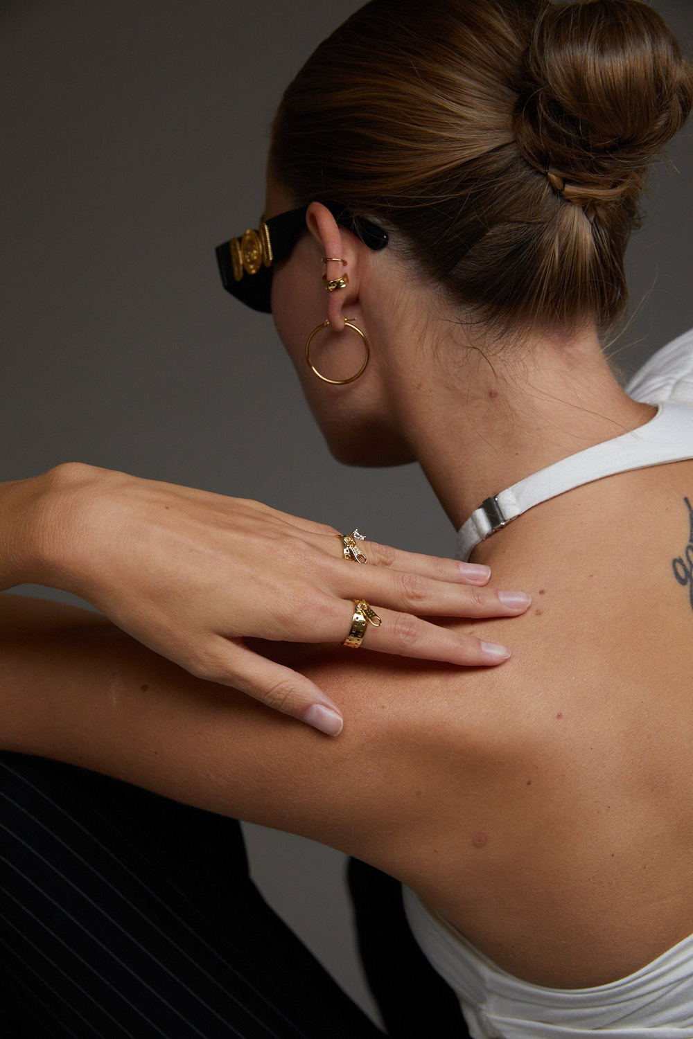 Серьга каффа мятая широкая Gold