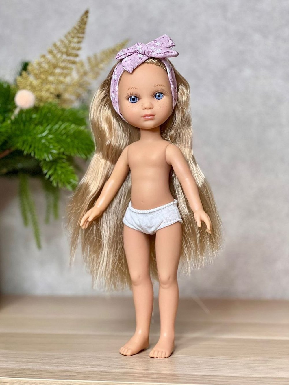 Кукла BERJUAN виниловая 35см Ева (833)