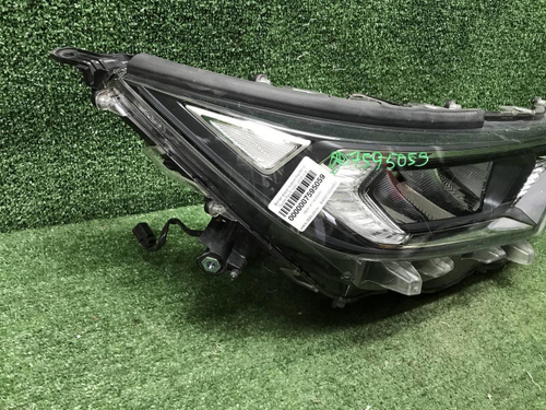 Битая Фара правая Toyota RAV4 5 XA50 (18-нв) LED