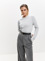 Серый лонгслив свободного кроя