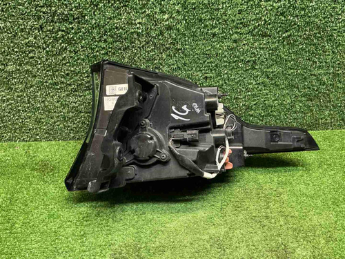 Фонарь левый внешний Kia Sportage 5 NQ5 (21-нв)