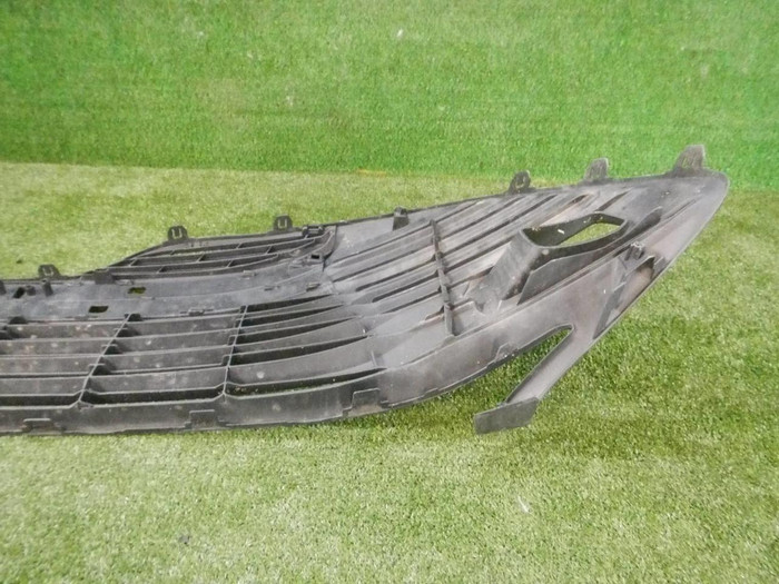 Решетка переднего бампера Toyota Camry xv70 (2017-2021)