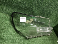 Стекло фары правое Toyota Land Cruiser 200 (15-21)