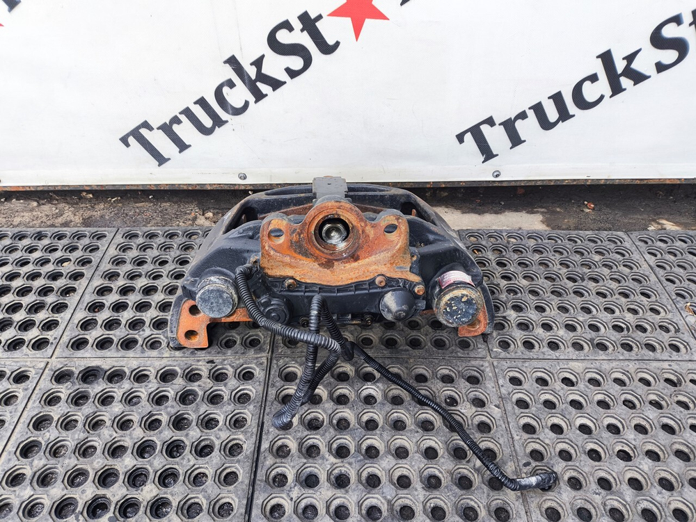 Суппорт передний правый 2023г.