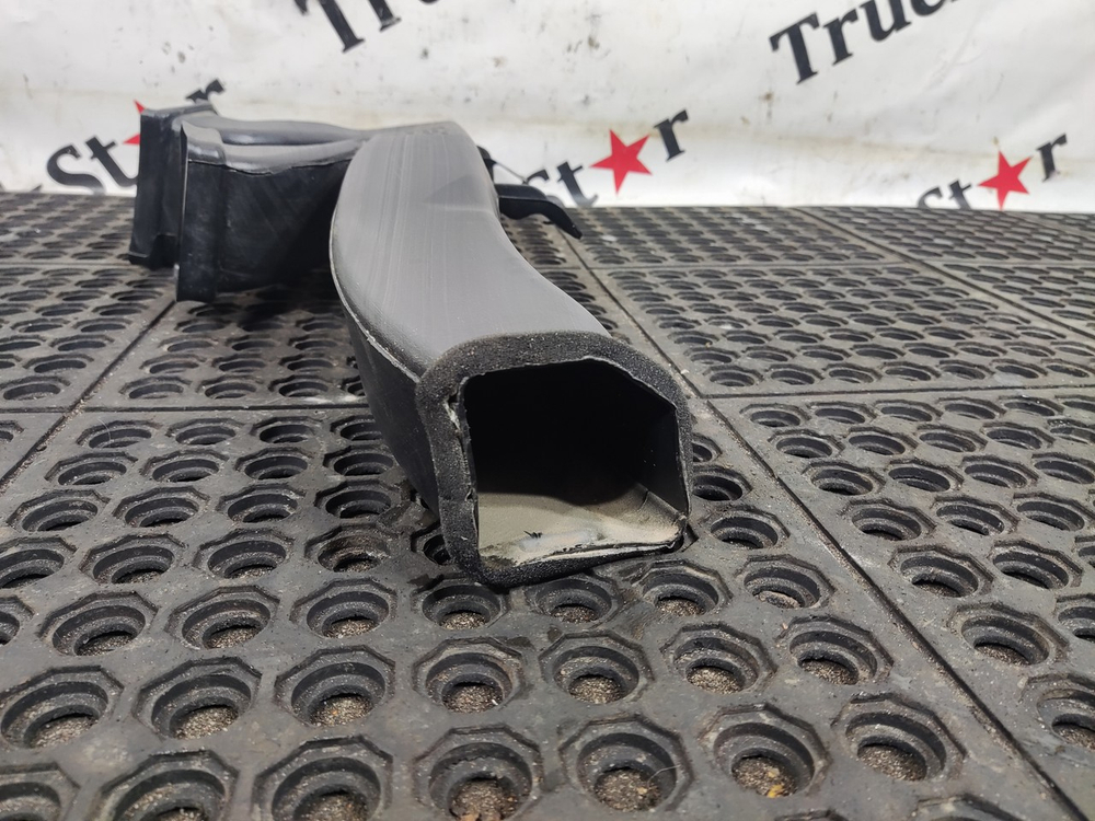 Воздуховод отопителя