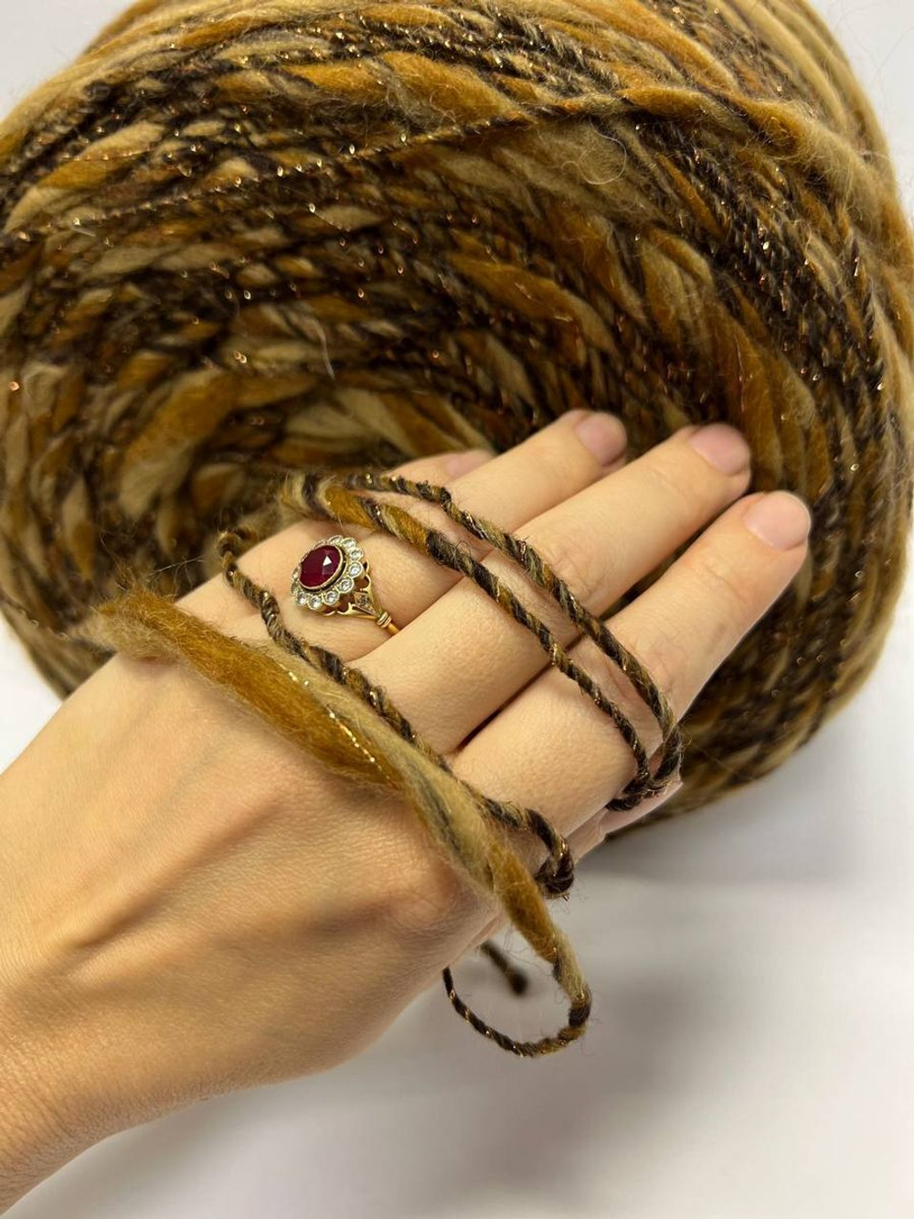 Трикотажная пряжа для вязания MORELINO толстая шишибрики