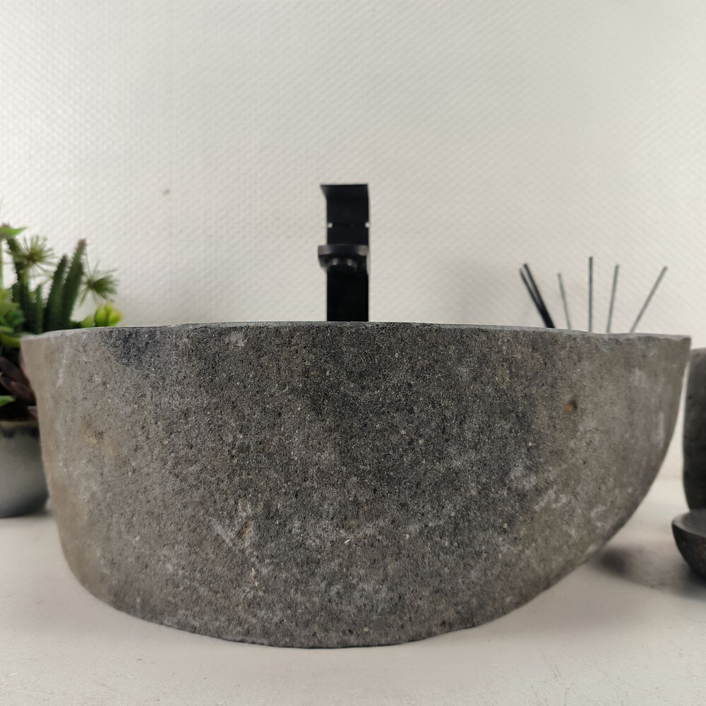 Раковина из речного камня RS-65119 51*35*15 0862