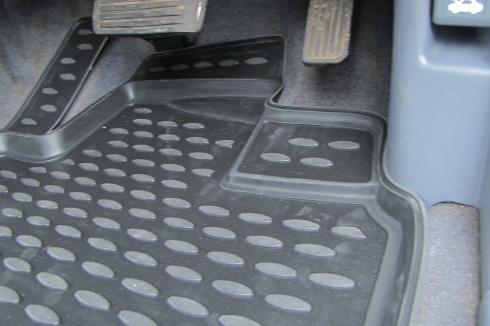 Коврики в салон HONDA Odyssey RA6 JDM 12/1999-09/2003, П.Р., 3 ряда, 5 шт. (полиуретан) NLC1820210K