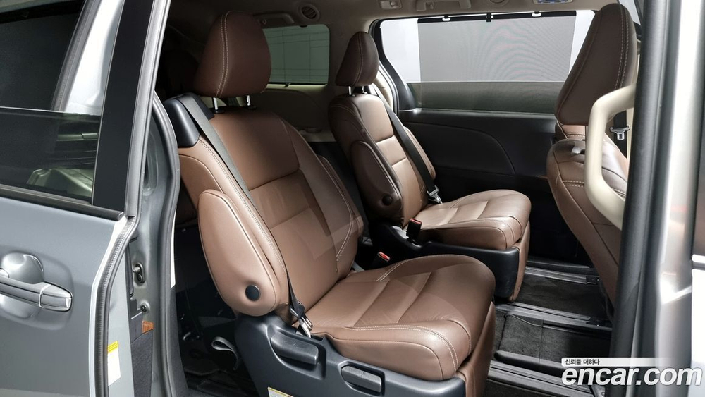 Toyota Sienna 3.5 AWD (12.2019)
