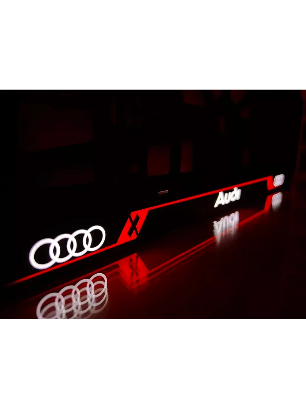 Рамка для номера с LED подсветкой надписи RL. Audi.