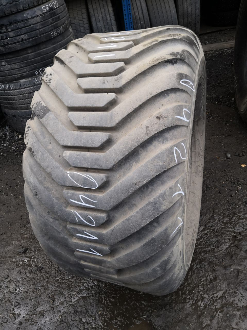 550/60-22.5 BKT V-Line Flotation шина б/у