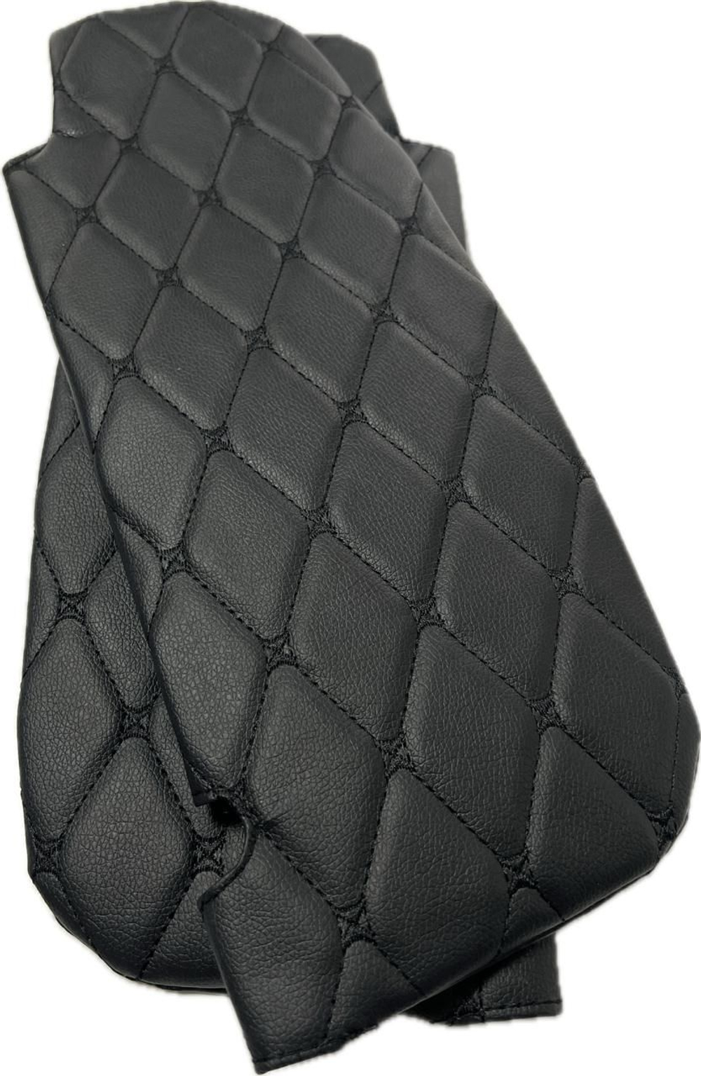 Чехлы на козырьки ЛАДА Гранта, Калина 1-2, Датсун (чёрная нить Бабочка)