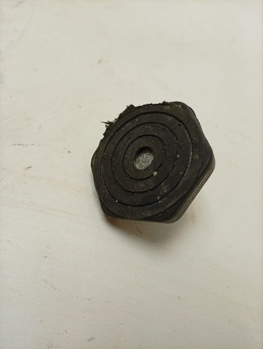 WMSD7105B кт17 Ножка для стиральной машины Hotpoint-Ariston C00296866 б/у