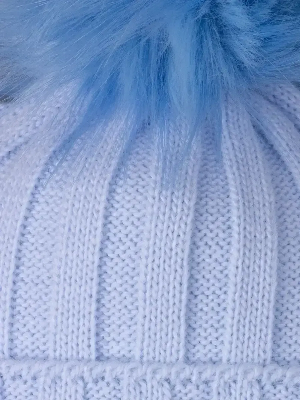 Шапка для девочки зимняя вязаная и снуд