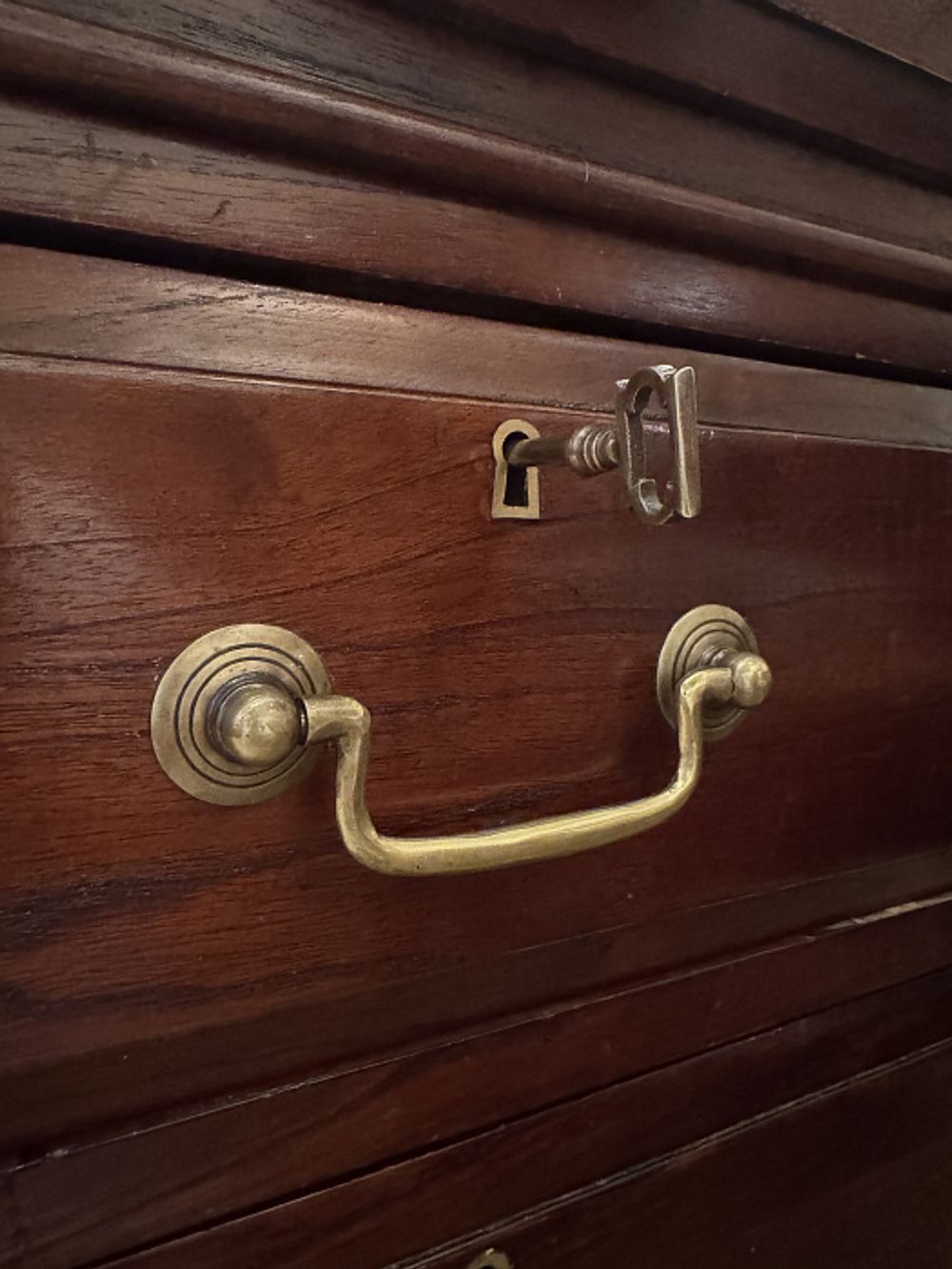 Стол-приставка письменный