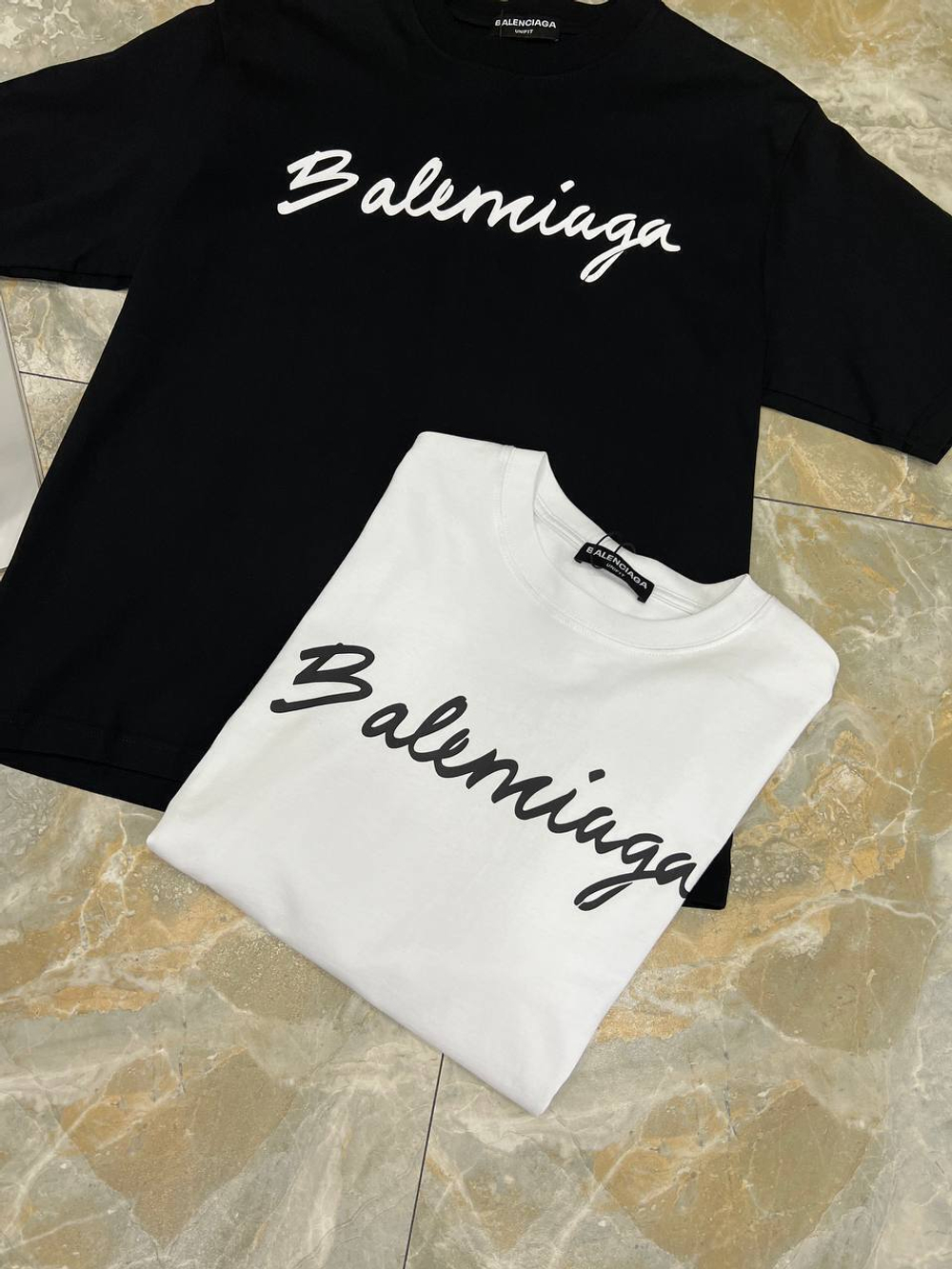 Футболка Balenciaga
