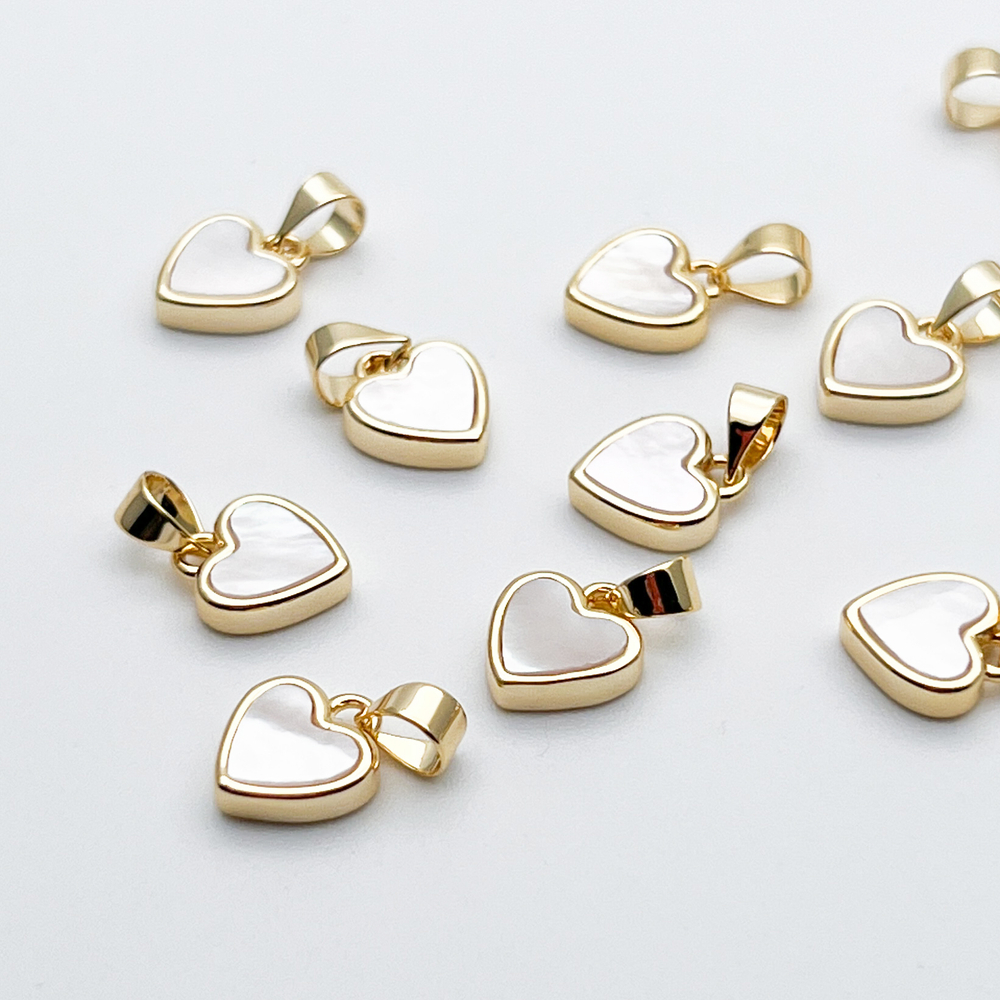 Подвеска Сердце, цвет золото, перламутр, размер 8,5*7,5 мм + бейл, цена за 1 шт