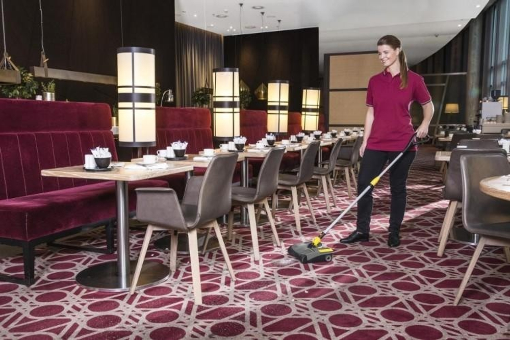 Электровеник KARCHER EB 30/1 Li-Ion аккумуляторный 1.545-126.0