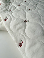 Курточная стежка Красные цветы