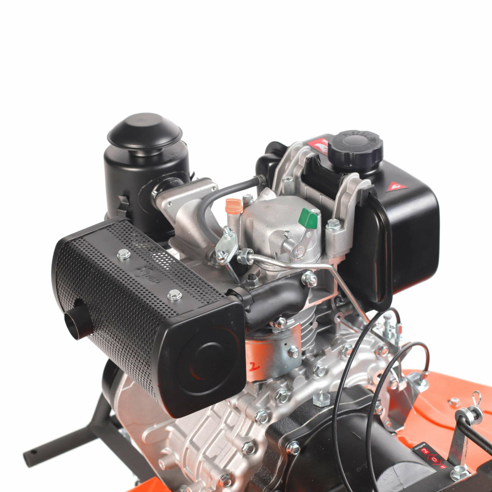 Мотоблок дизельный PATRIOT BOSTON-6D 6 л,с; фрезы: 1050 mm; 2 вперед+ 1 назад;(440701535)