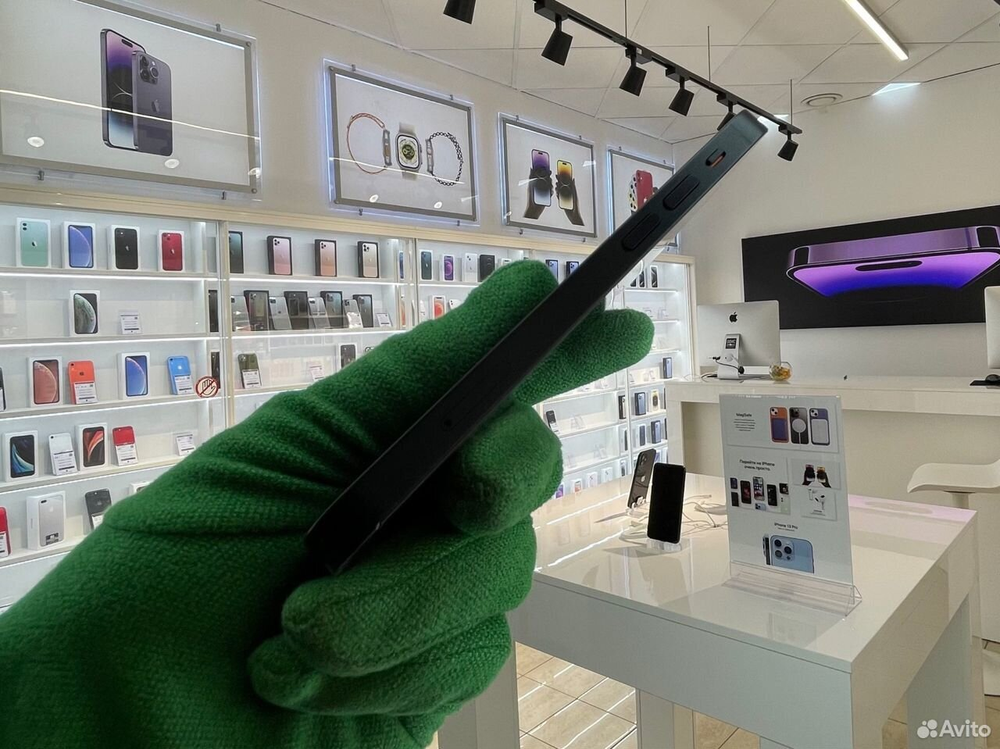 iPhone 13, 128 ГБ б/у