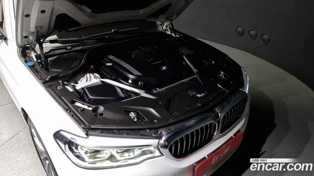 BMW 5 Series (G30) 540i xDrive Luxury Plus (09.2020)
