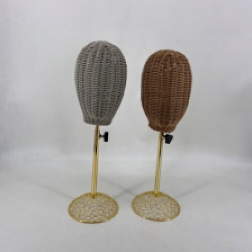 Голова на подставке