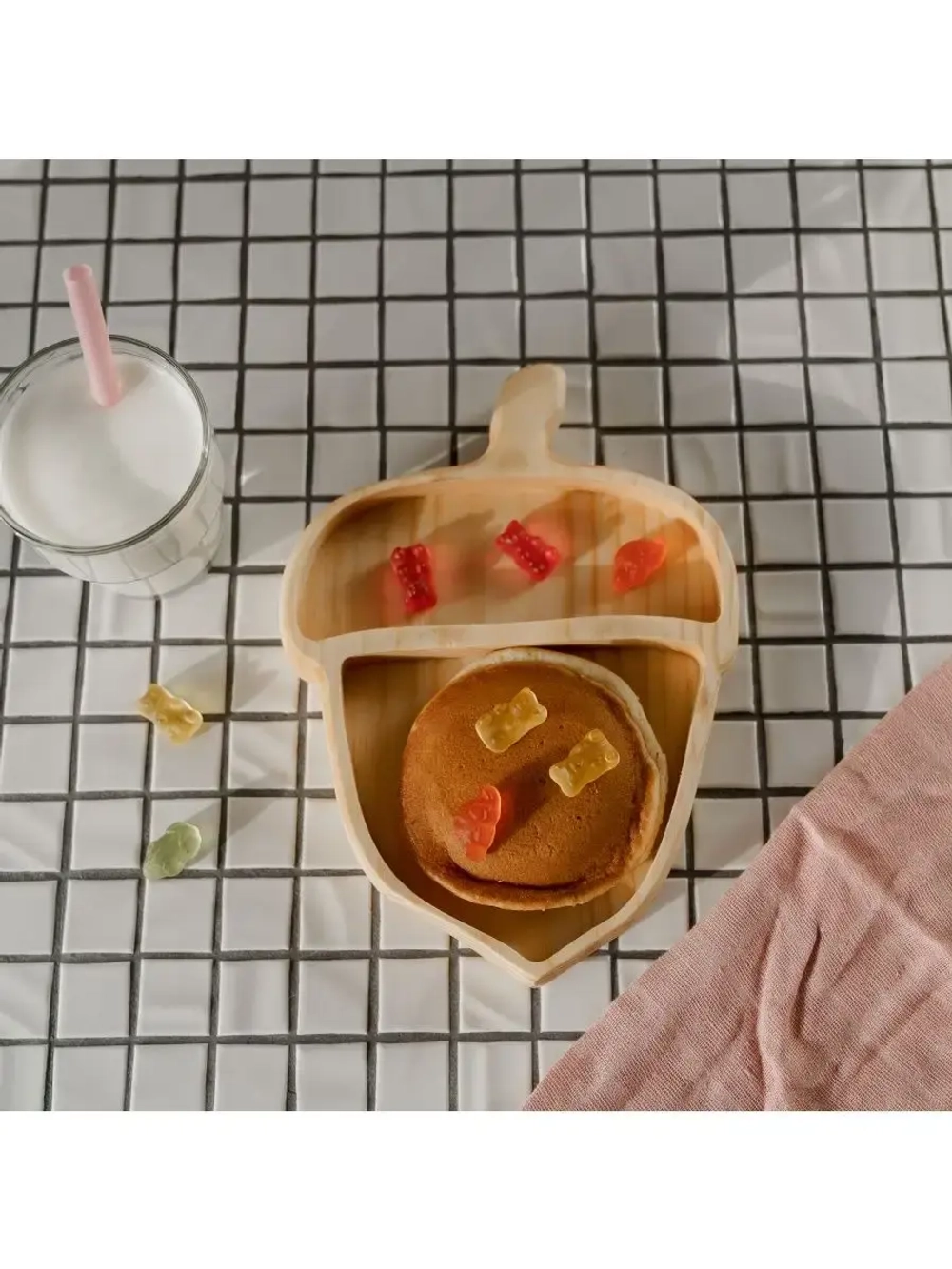 Деревянная менажница "Жёлудь" из кедра