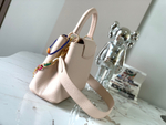 Louis Vuitton Capucines MM