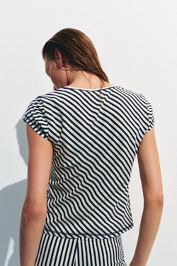 ZARA ФУТБОЛКА В ПОЛОСКУ ИЗ СМЕСОВОГО ЛЬНА, ЭКРЮ/ТЕМНО-СИНИЙ