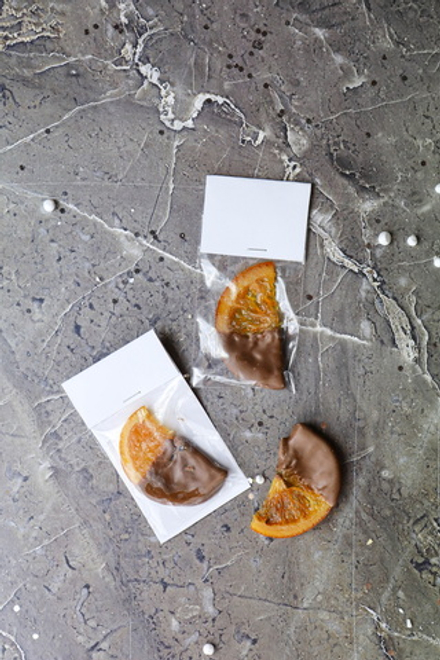 Брендированный клапан на дольку апельсина