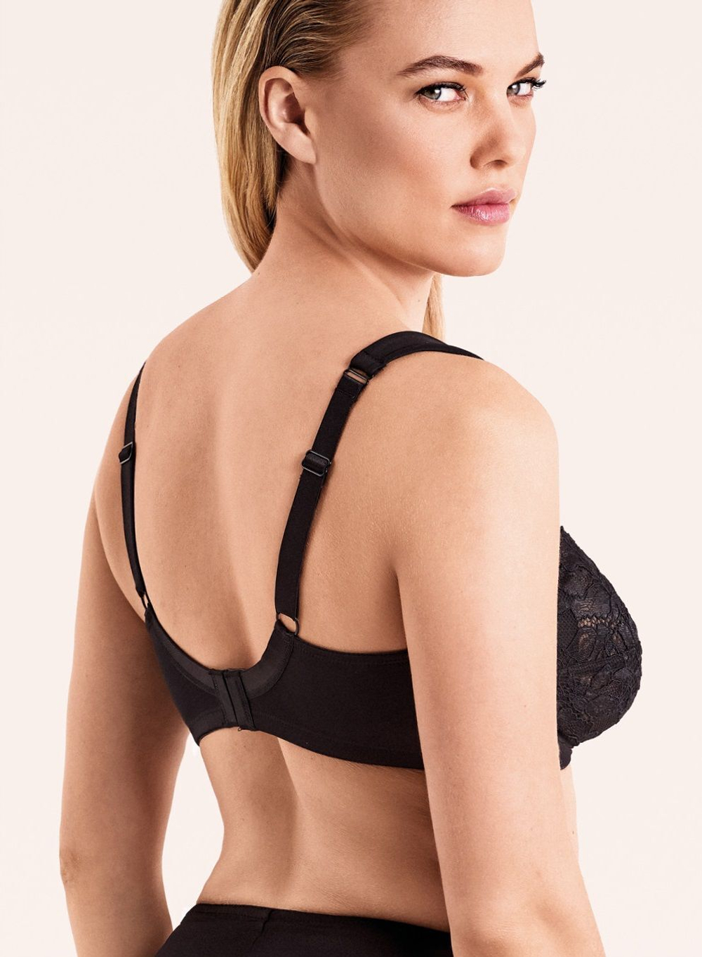 Бюстгальтер Petra с мягкой чашкой (Размер: 5C) (Цвет: черный)