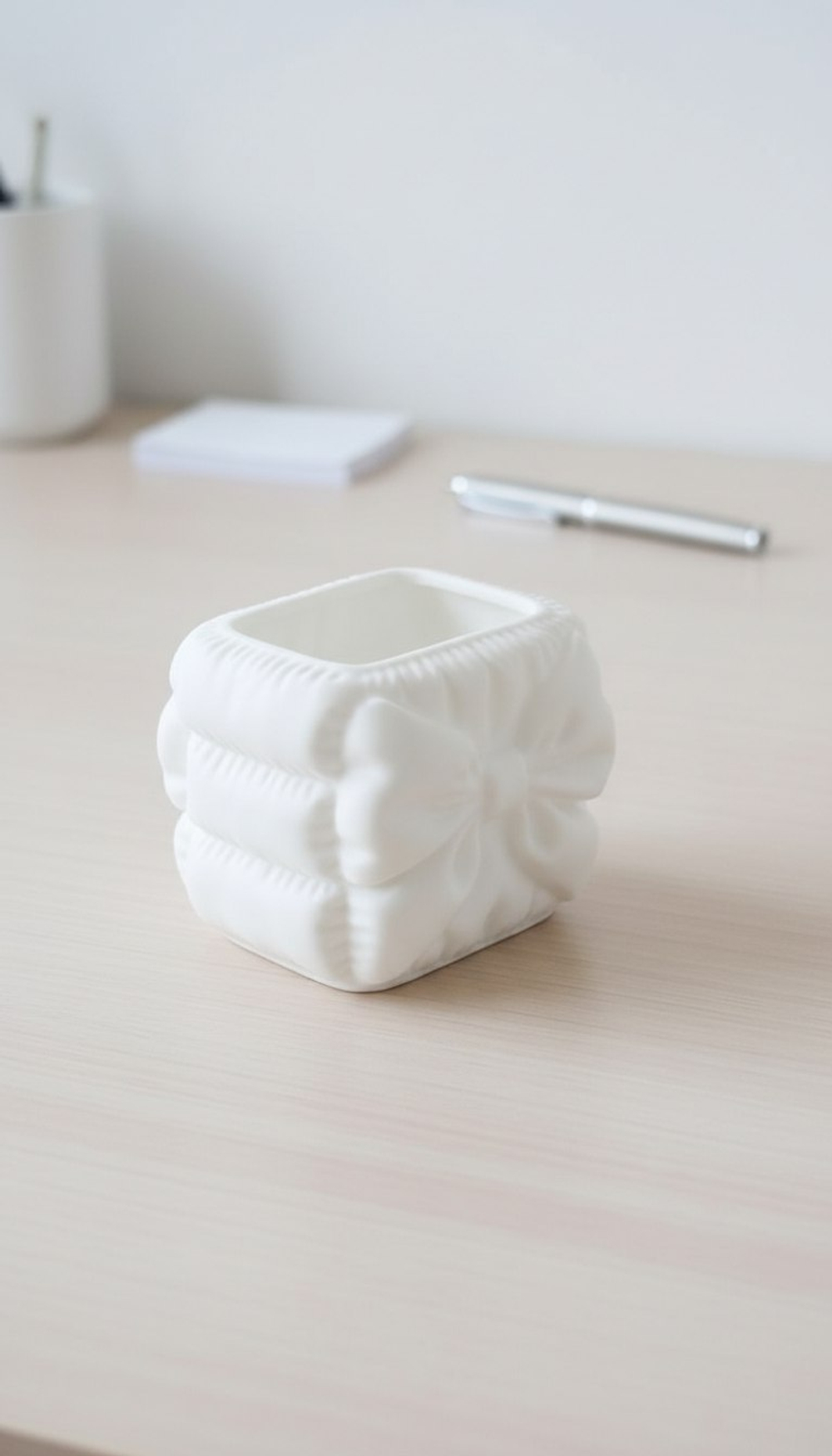 Стильный органайзер для ручек: лаконичность в деталях»