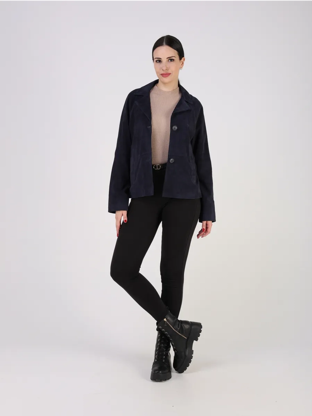 Кожаная куртка демисезонная замшевая пиджак укороченный