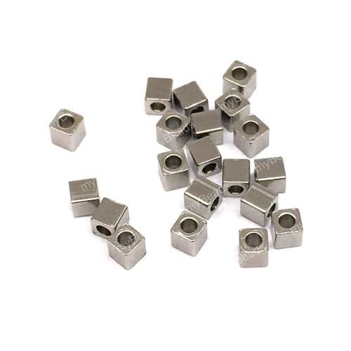 Бусины - кубики "Острый край" 2 мм (10 шт), нержавеющая сталь