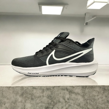 Nike Air Zoom Pegasus 39 • Black White